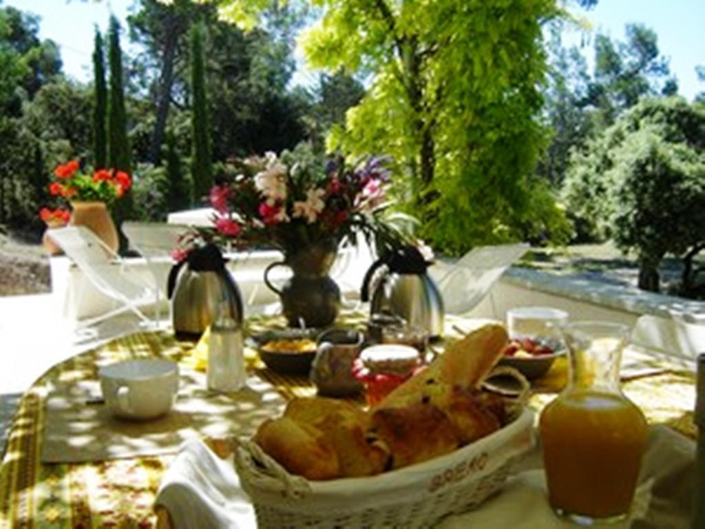 La Tangana Bed and Breakfast Rognes Buitenkant foto